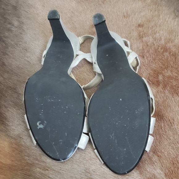 Platinum BP Strap Heels 10M - Picture 4 of 4